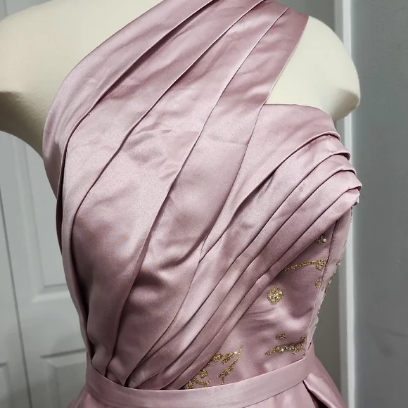 Elegant Strapless Pink Gown - Picture 3 of 13